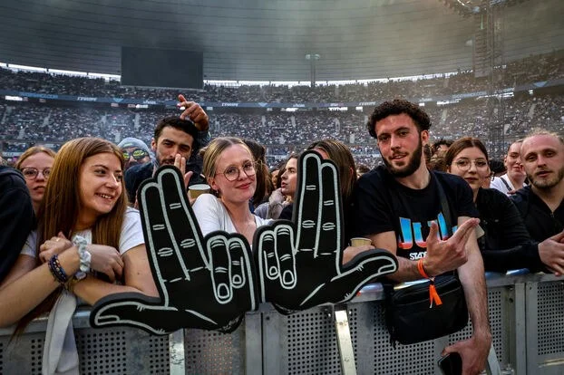 réactions des fans sur la vie amoureuse de Jul réactions des fans sur la vie amoureuse de Jul